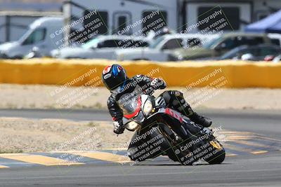 media/Apr-10-2022-SoCal Trackdays (Sun) [[f104b12566]]/Turn 2 (1135am)/